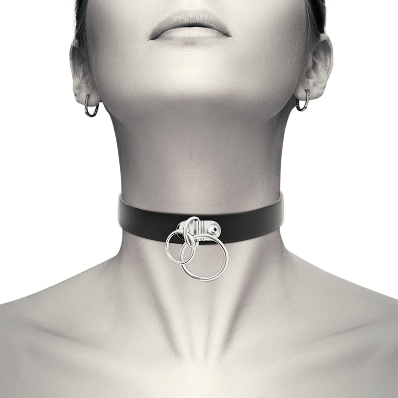 COQUETTE CHIC DESIRE – Doppelring-Halsband aus veganem Leder