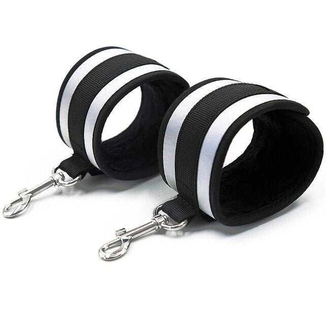 OHMAMA FETISH – Grey wrist cuffs