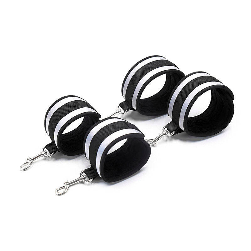 OHMAMA FETISH – Grey wrist cuffs
