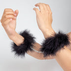 SECRET PLAY – Feder-Handschellen in Schwarz