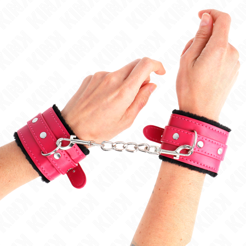 KINK Premium – Pelzgefütterte Handgelenksfesseln, 17–29 cm x 6 cm