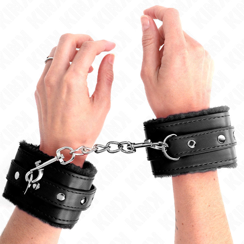 KINK Premium – Pelzgefütterte Handgelenksfesseln, 17–29 cm x 6 cm