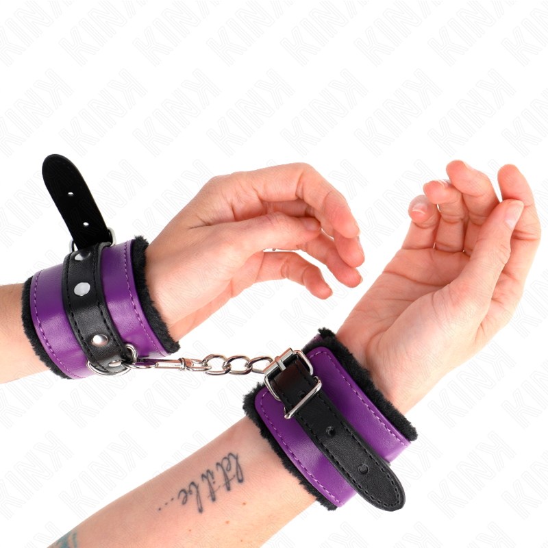 KINK Premium – Pelzgefütterte Handgelenksfesseln, 17–29 cm x 6 cm