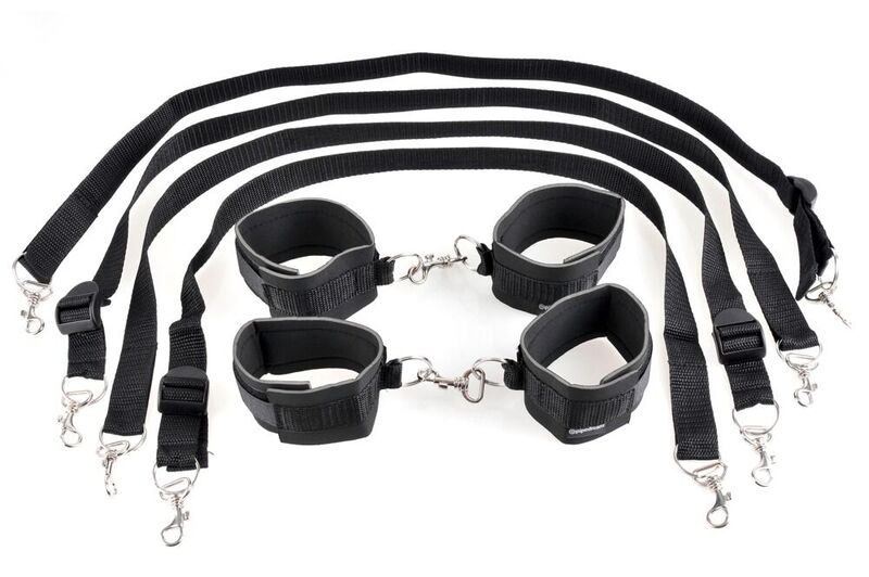 FETISH FANTASY Cuff and Tether Set – Manschetten- und Haltegurt-Set