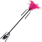 SECRETPLAY – Peitsche mit Federn, schwarz-fuchsia