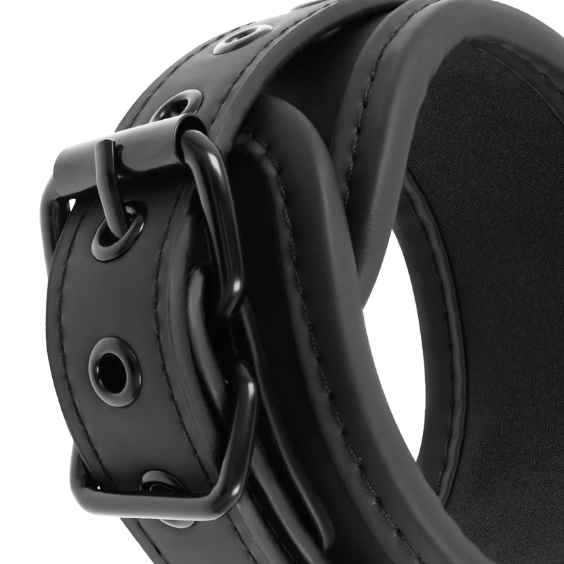 FETISH SUBMISSIVE – Set of handcuffs and ties with noprene lining